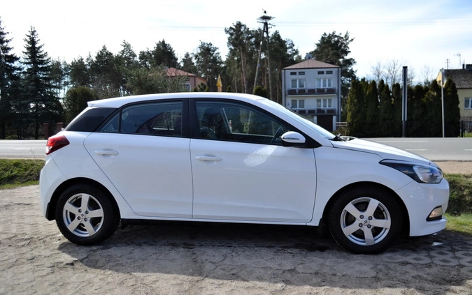 Hyundai i20 cena 28800 przebieg: 181000, rok produkcji 2015 z Wolsztyn małe 121